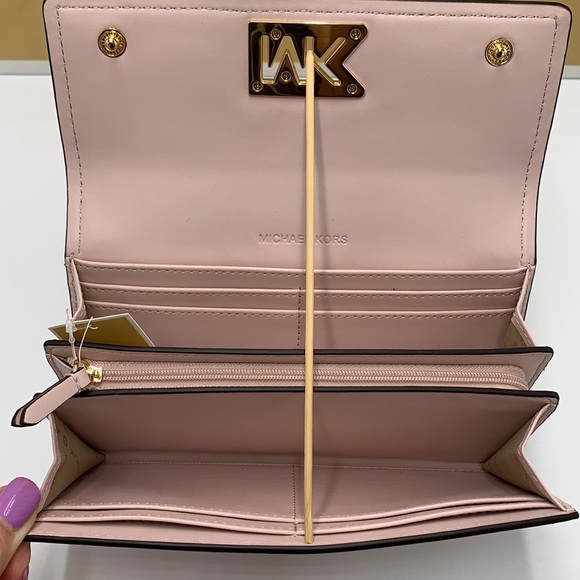 NWT MICHAEL KORS MIMI LARGE BIFOLD WALLET POWDER BLUSH COLOR - Picture 13 of 16